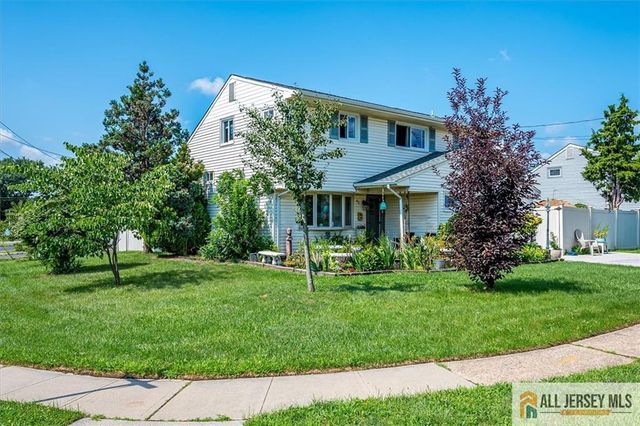 89 Whitman Street, Carteret, NJ 07008