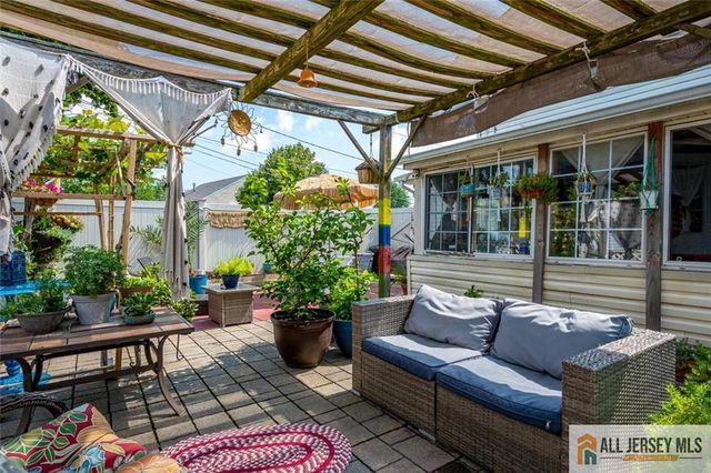 89 Whitman Street, Carteret, NJ 07008