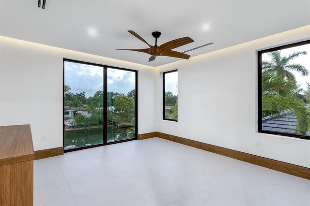 2441 NE 48th Court, Lighthouse Point, FL 33064