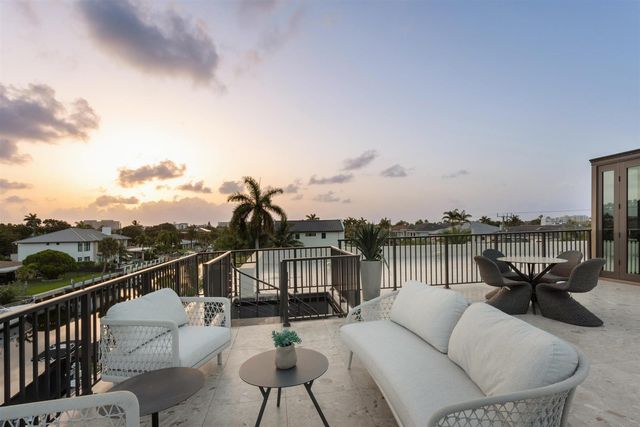2441 NE 48th Court, Lighthouse Point, FL 33064