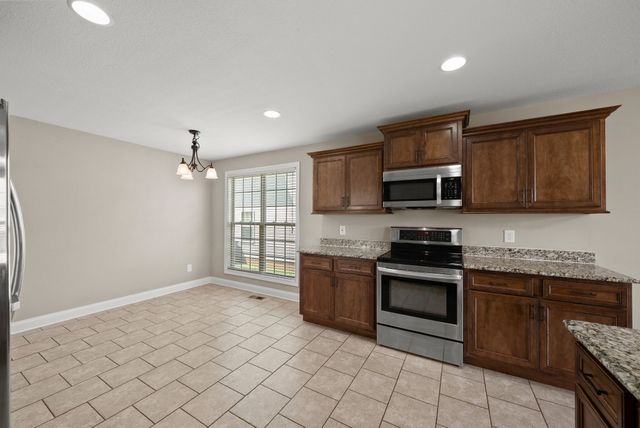 2253 Ellington Gait Dr, Clarksville, TN 37043