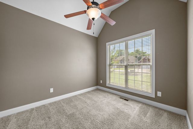 2253 Ellington Gait Dr, Clarksville, TN 37043