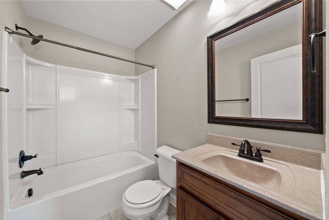 2253 Ellington Gait Dr, Clarksville, TN 37043