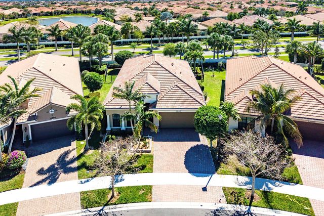 11990 Kalmar Circle S, Parkland, FL 33076