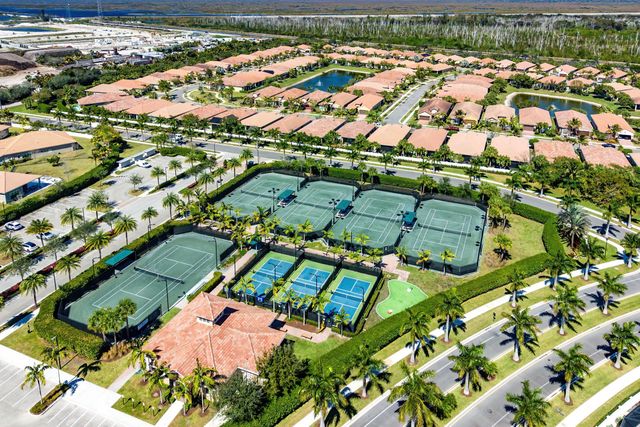 11990 Kalmar Circle S, Parkland, FL 33076