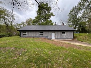 11 Old Saxonburg Blvd, West Deer, PA 15084