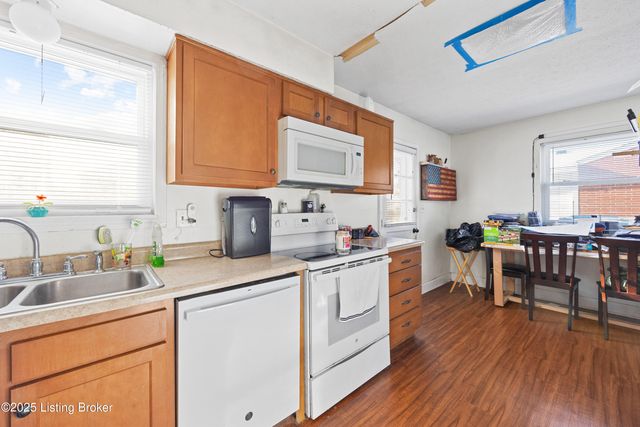 335 Dale Rd, Louisville, KY 40229