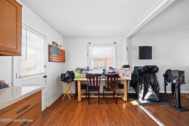 335 Dale Rd, Louisville, KY 40229