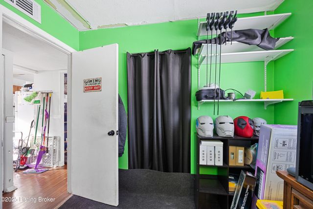 335 Dale Rd, Louisville, KY 40229