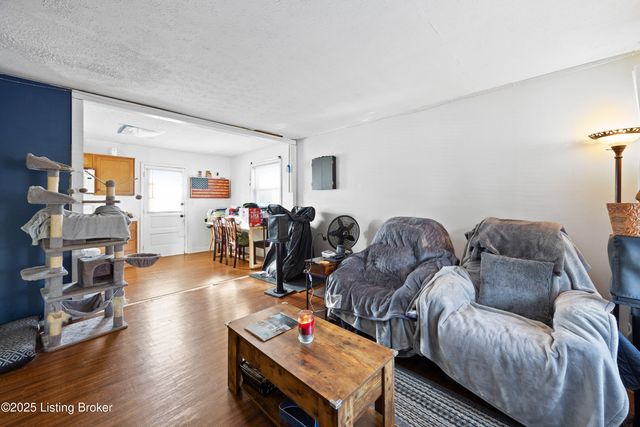 335 Dale Rd, Louisville, KY 40229