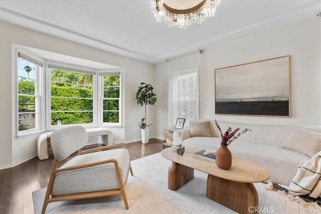 2116 S Cloverdale, Los Angeles, CA 90016