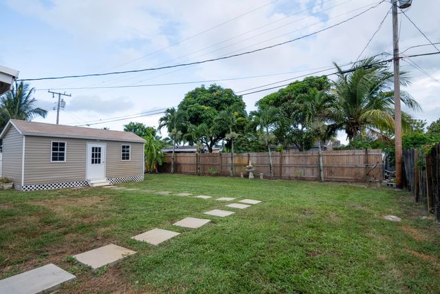 2032 WORTHINGTON Road, West Palm Beach, FL 33409