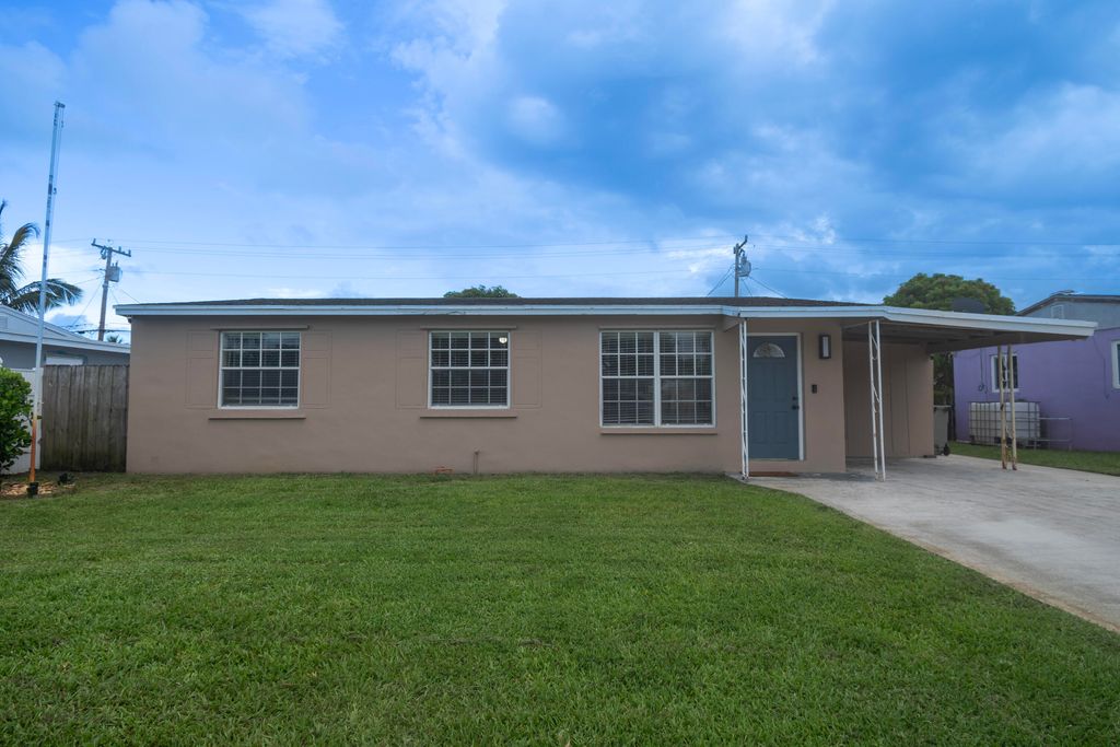 2032 WORTHINGTON Road, West Palm Beach, FL 33409
