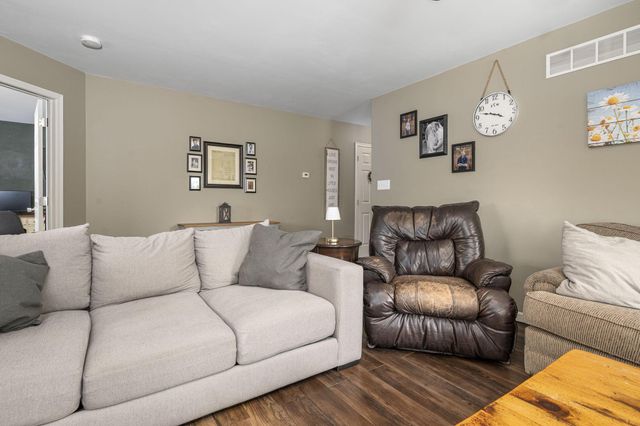 136 NANTUCKET DR, Reading, PA 19605