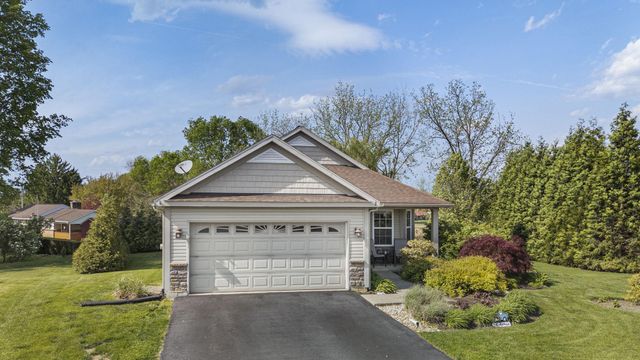 136 NANTUCKET DR, Reading, PA 19605