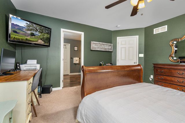 136 NANTUCKET DR, Reading, PA 19605