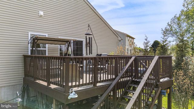 136 NANTUCKET DR, Reading, PA 19605