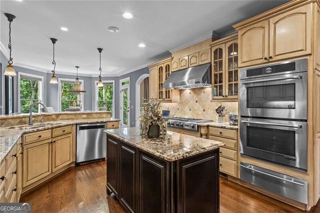 3324 High Noontide Way NW, Acworth, GA 30101