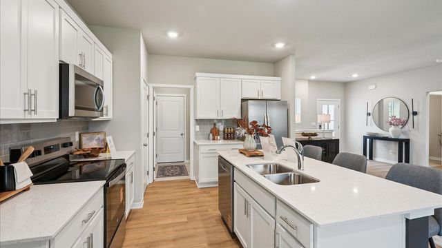 3285 Artesian Road, Marion, IA 52302