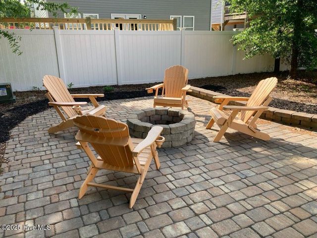 148 NE 12th Street, Oak Island, NC 28465