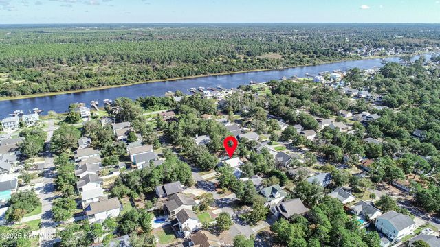 148 NE 12th Street, Oak Island, NC 28465