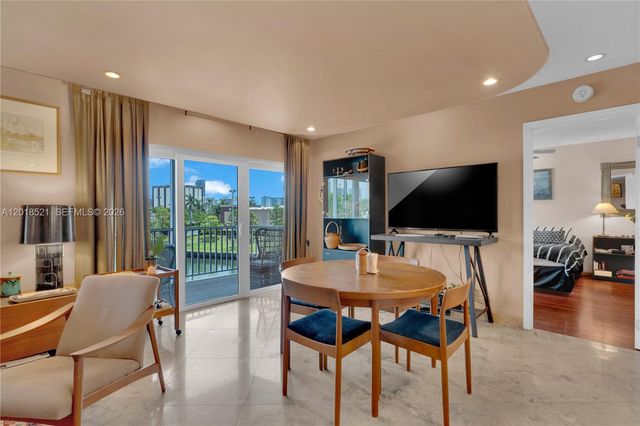 200 Diplomat Pkwy 336, Hallandale Beach, FL 33009