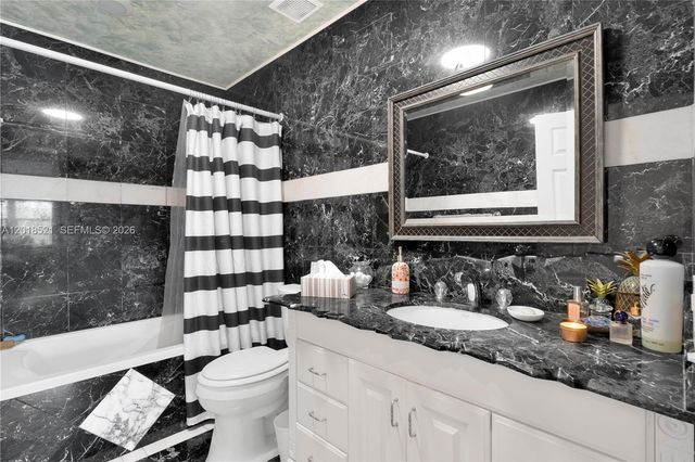 200 Diplomat Pkwy 336, Hallandale Beach, FL 33009