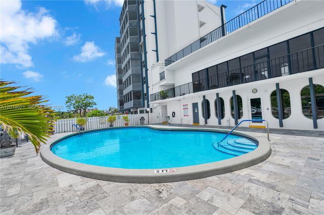 200 Diplomat Pkwy 336, Hallandale Beach, FL 33009