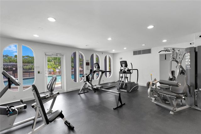 200 Diplomat Pkwy 336, Hallandale Beach, FL 33009