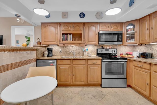 200 Diplomat Pkwy 336, Hallandale Beach, FL 33009