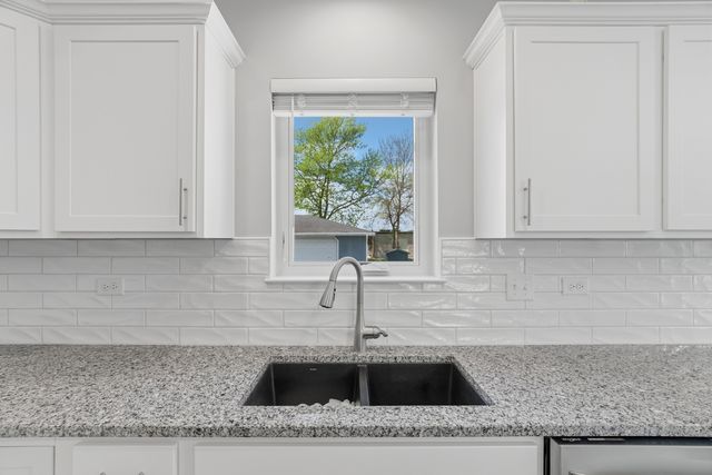 1220 Dixie Highway, Beecher, IL 60401