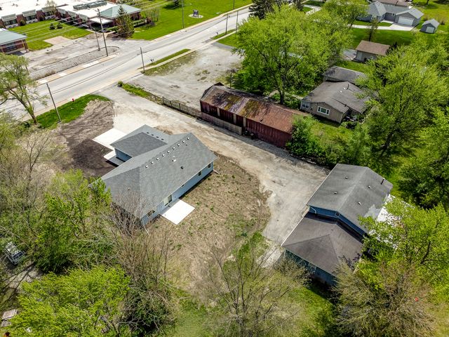 1220 Dixie Highway, Beecher, IL 60401