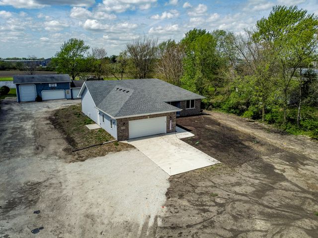 1220 Dixie Highway, Beecher, IL 60401