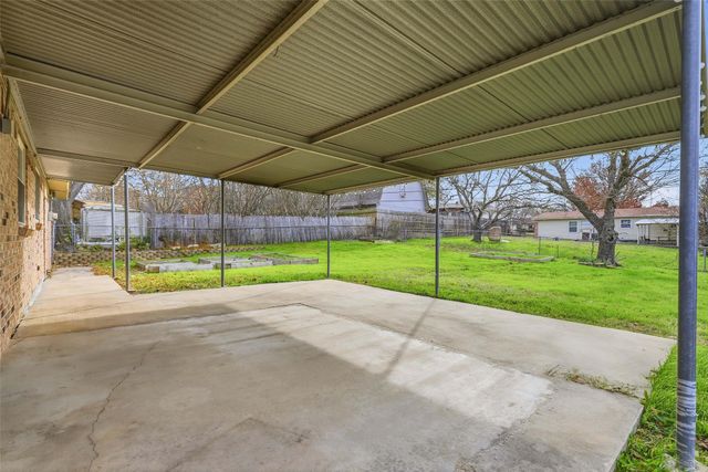7833 Davenport Avenue, Fort Worth, TX 76116