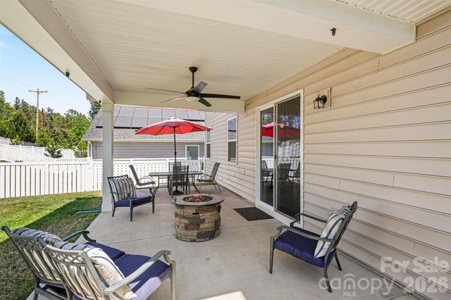15125 Red Canoe Way, Charlotte, NC 28278