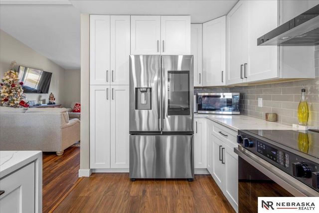 5009 NW 6th Street, Lincoln, NE 68521