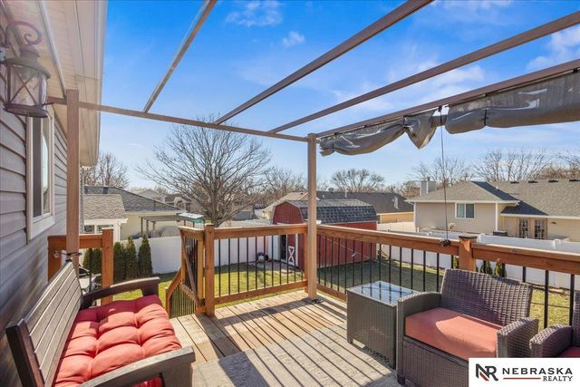 5009 NW 6th Street, Lincoln, NE 68521