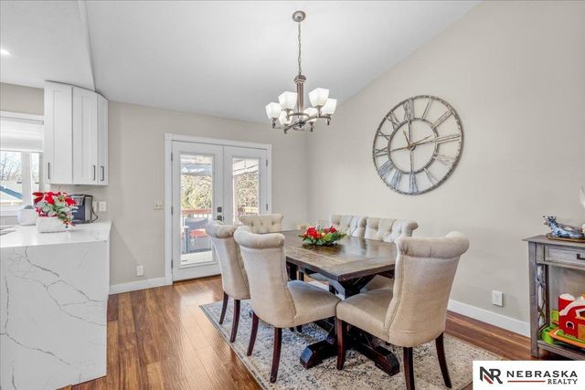 5009 NW 6th Street, Lincoln, NE 68521