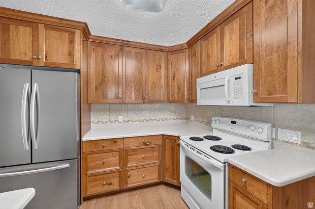 3298 CHEROKEE LN, Provo, UT 84604