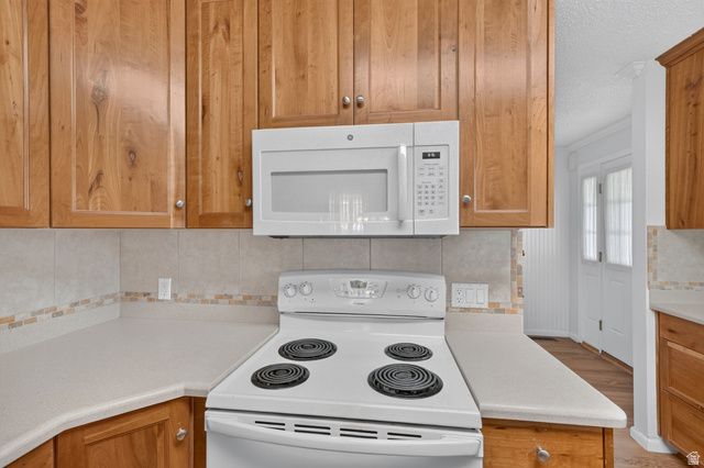 3298 CHEROKEE LN, Provo, UT 84604
