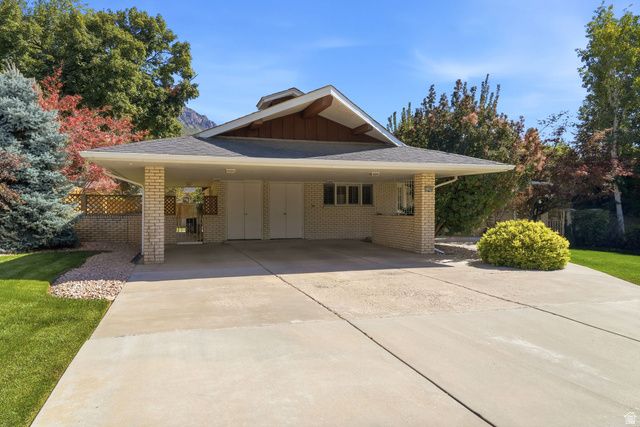 3298 CHEROKEE LN, Provo, UT 84604