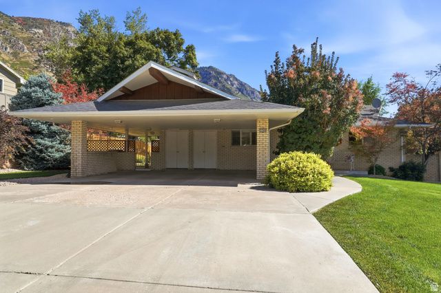 3298 CHEROKEE LN, Provo, UT 84604