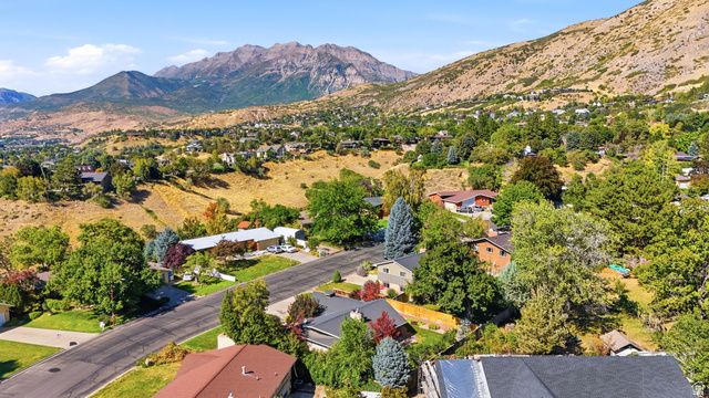 3298 CHEROKEE LN, Provo, UT 84604