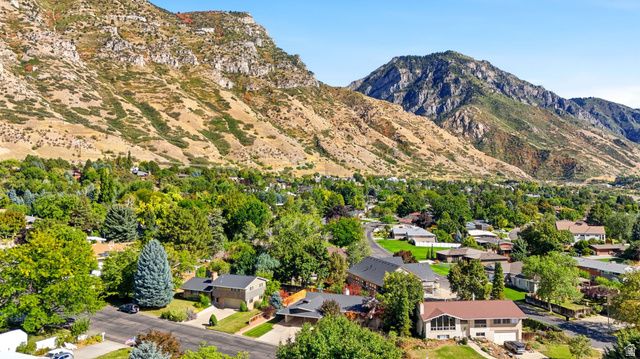 3298 CHEROKEE LN, Provo, UT 84604