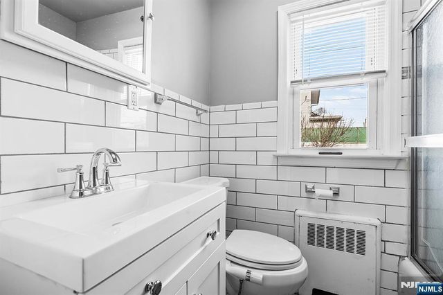 274 Greylock Parkway, Belleville, NJ 07109