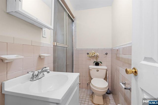 274 Greylock Parkway, Belleville, NJ 07109