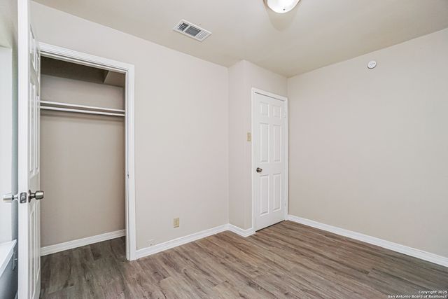 927 H, San Antonio, TX 78220