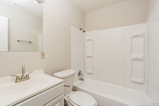 927 H, San Antonio, TX 78220