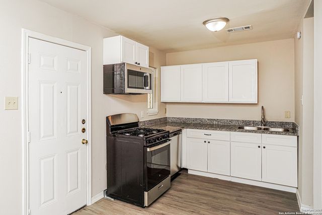 927 H, San Antonio, TX 78220