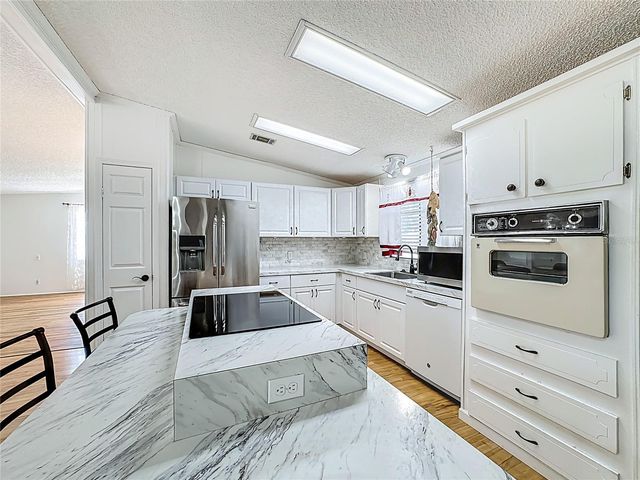 8430 IMPERIAL LAKE CIRCLE, Palmetto, FL 34221